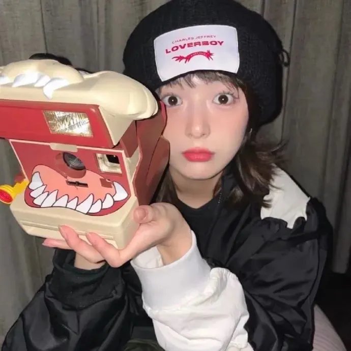 女警出更